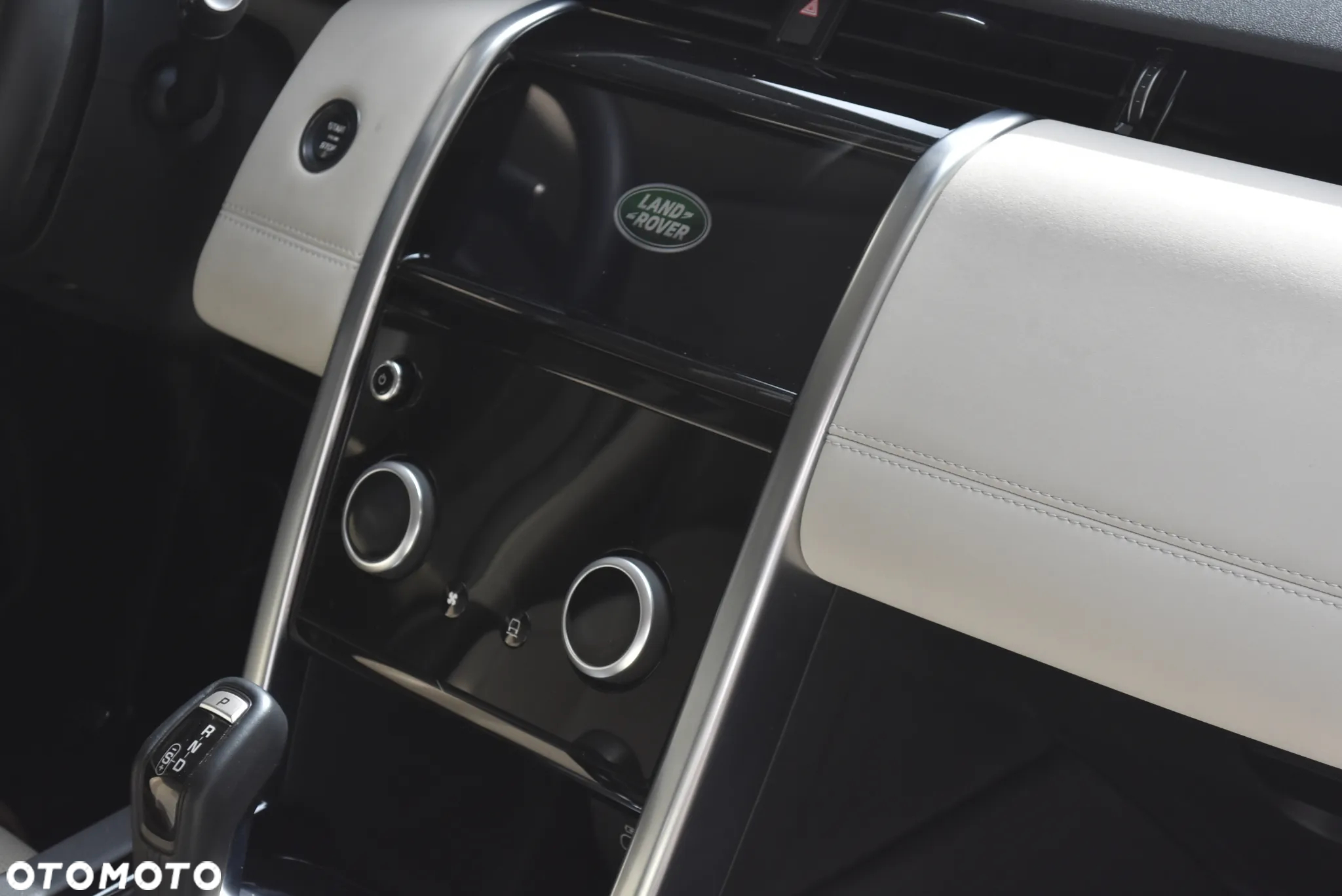 Land Rover Discovery Sport - 14