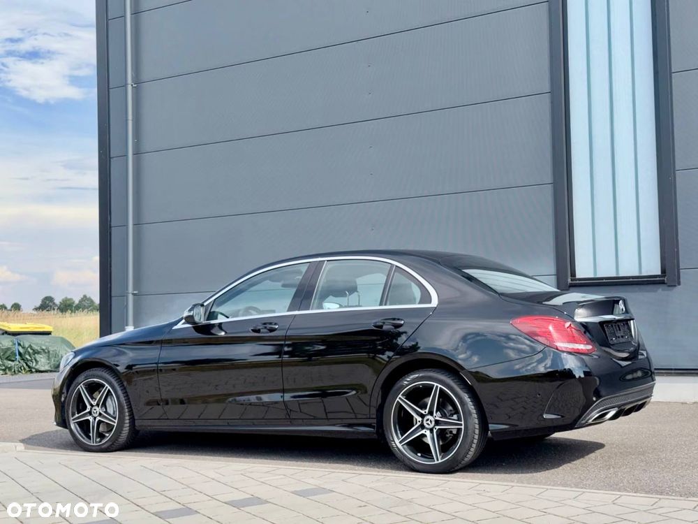 Mercedes-Benz Klasa C 200 9G-TRONIC AMG Line - 9