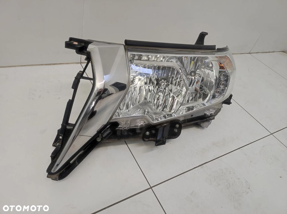 LAMPA REFLEKTOR LEWY PRZÓD EU TOYOTA LAND CRUISER 150 J15 LIFT - 2