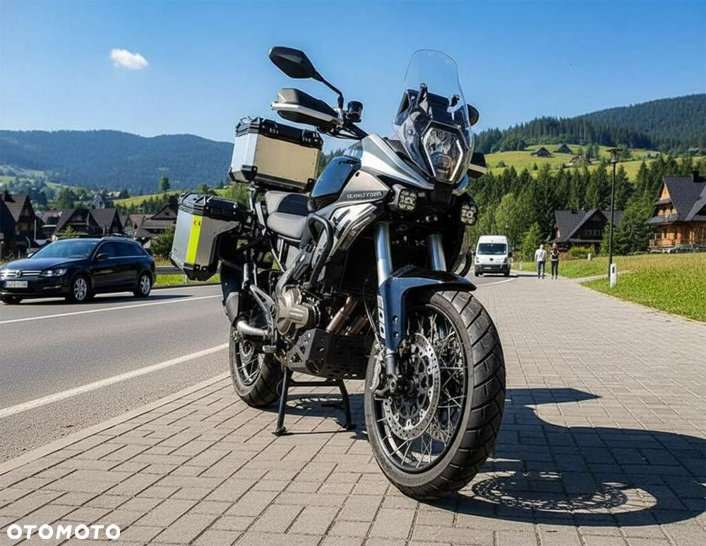 QJMOTOR SRT 600SX - 10