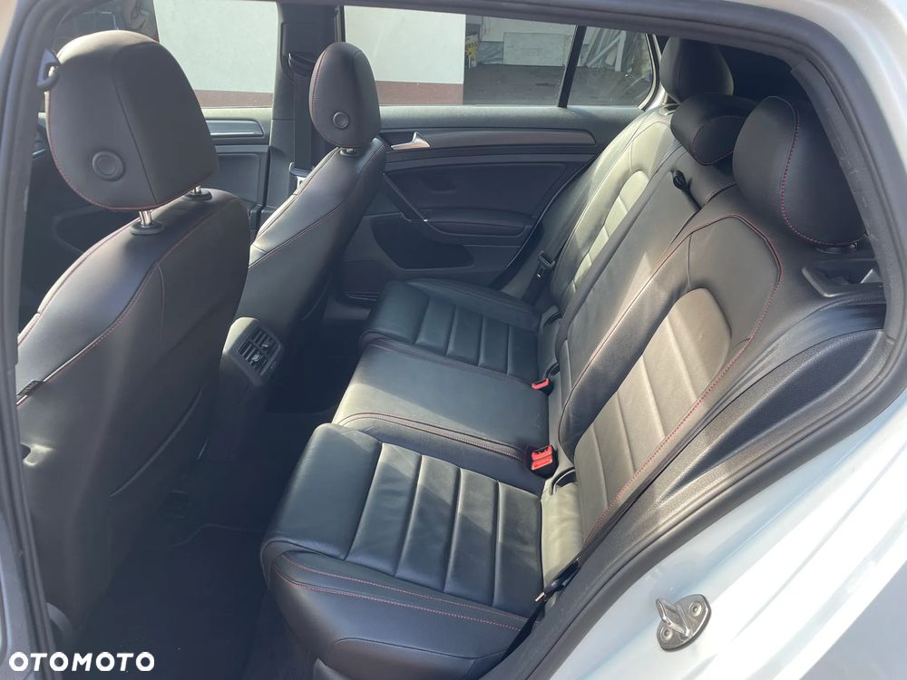 Volkswagen Golf GTI Performance BlueMotion Technology DSG - 13