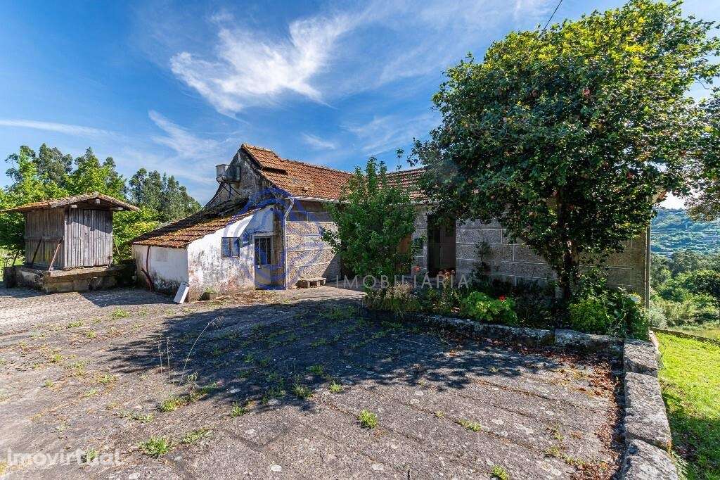 Quinta com Casa Rústica e Terreno com +5000 m2 - Grande imagem: 3/52