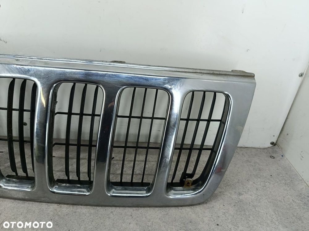 ATRAPA GRILL GRIL JEEP GRAND CHEROKEE WJ 4.7 V8 235KM - 3