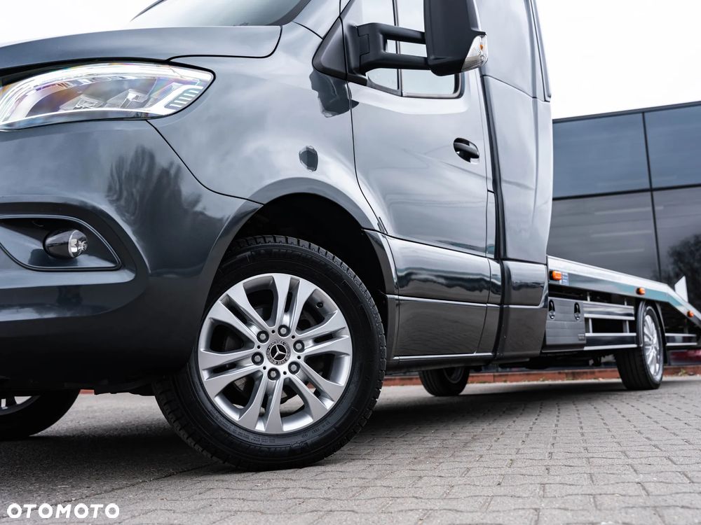 Mercedes-Benz Sprinter - 11