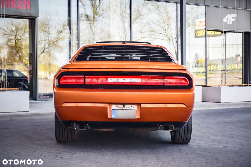 Dodge Challenger - 5