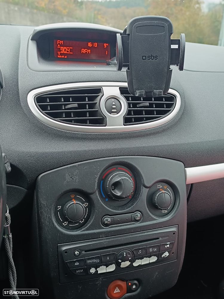 Renault Clio 1.5 dCi Dynamique S - 6