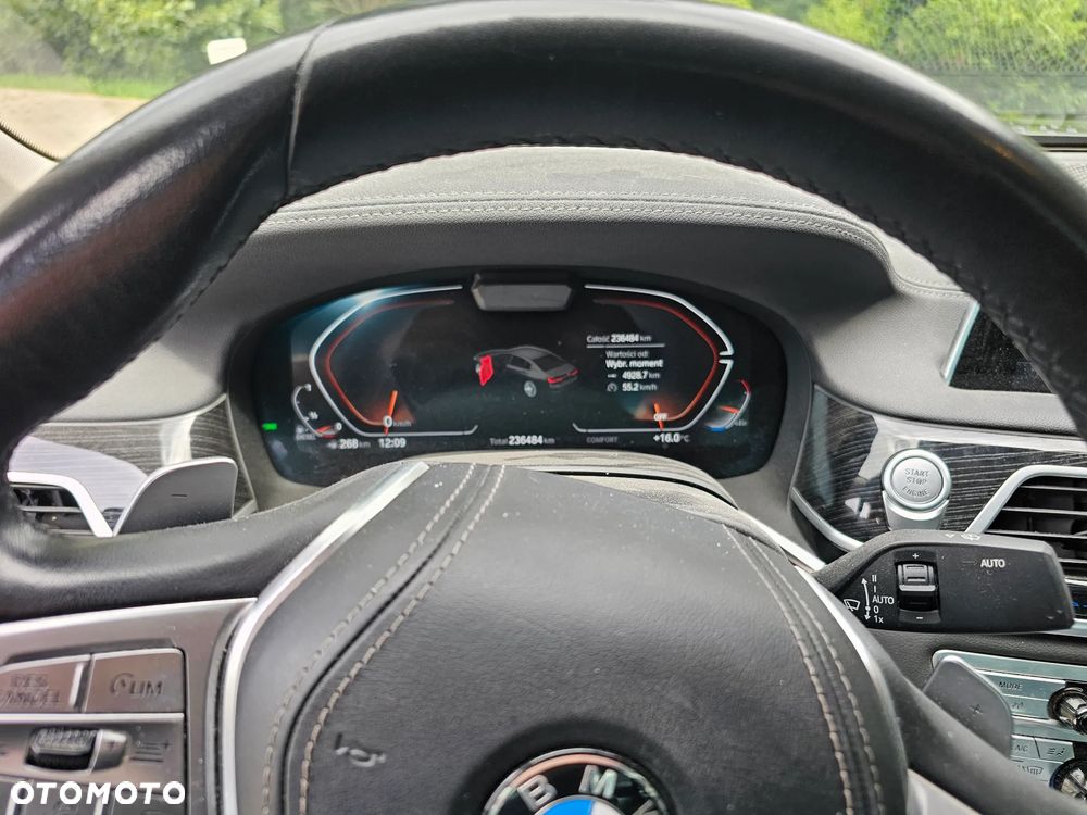 BMW Seria 7 740d xDrive mHEV - 10