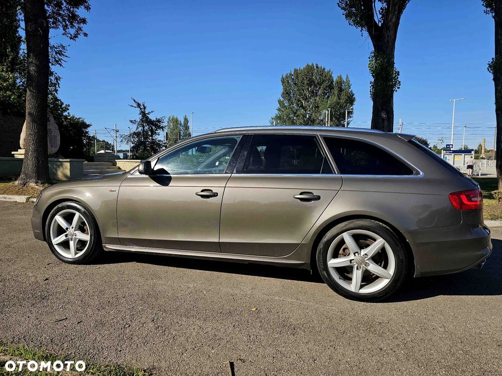 Audi A4 Avant 2.0 TDI DPF quattro S tronic S line Sportpaket - 6