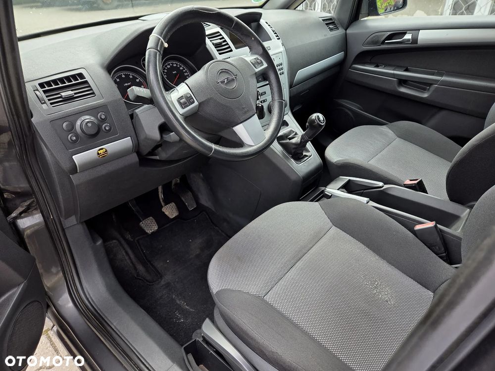 Opel Zafira 1.8 Design Edition - 12