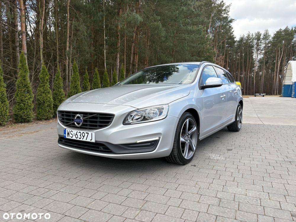 Volvo V60 D3 Geartronic Kinetic - 1