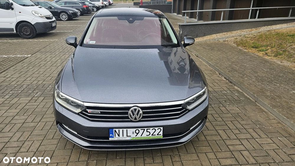 Volkswagen Passat 2.0 TDI Bi-Turbo BMT 4Mot Highline DSG - 3