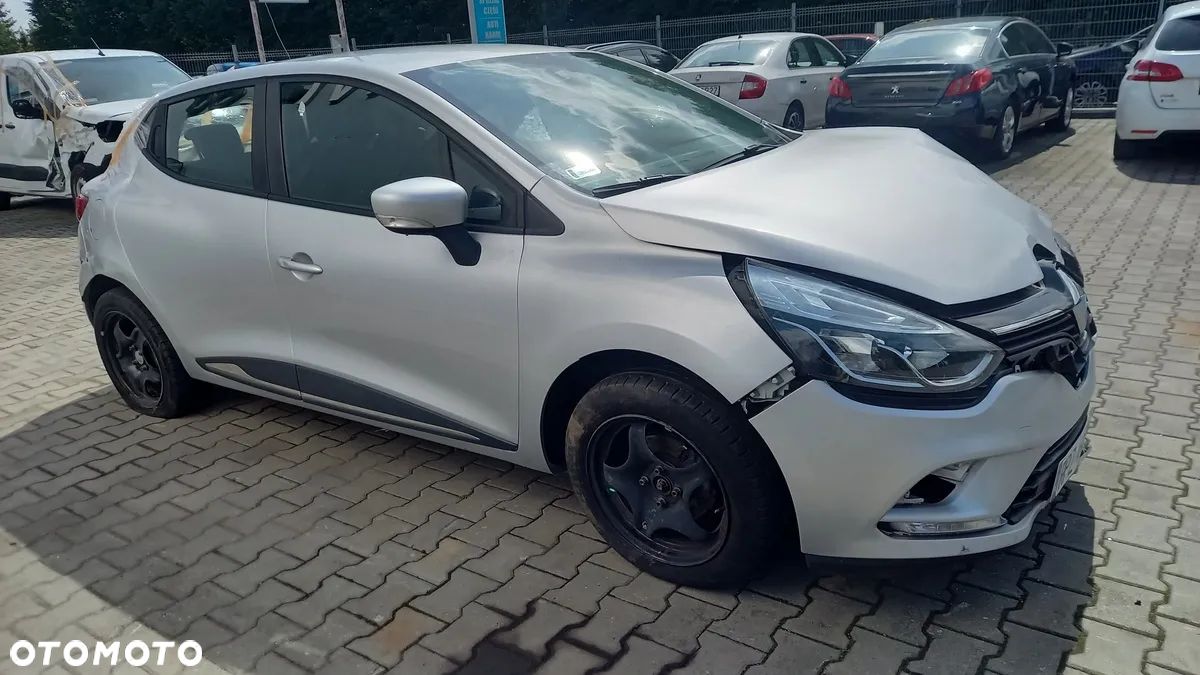 Renault Clio - 1