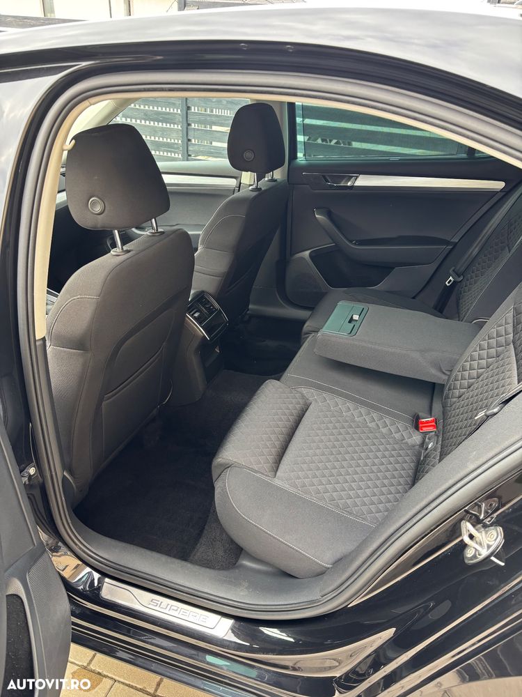 Skoda Superb 2.0 TDI DSG Ambition - 25