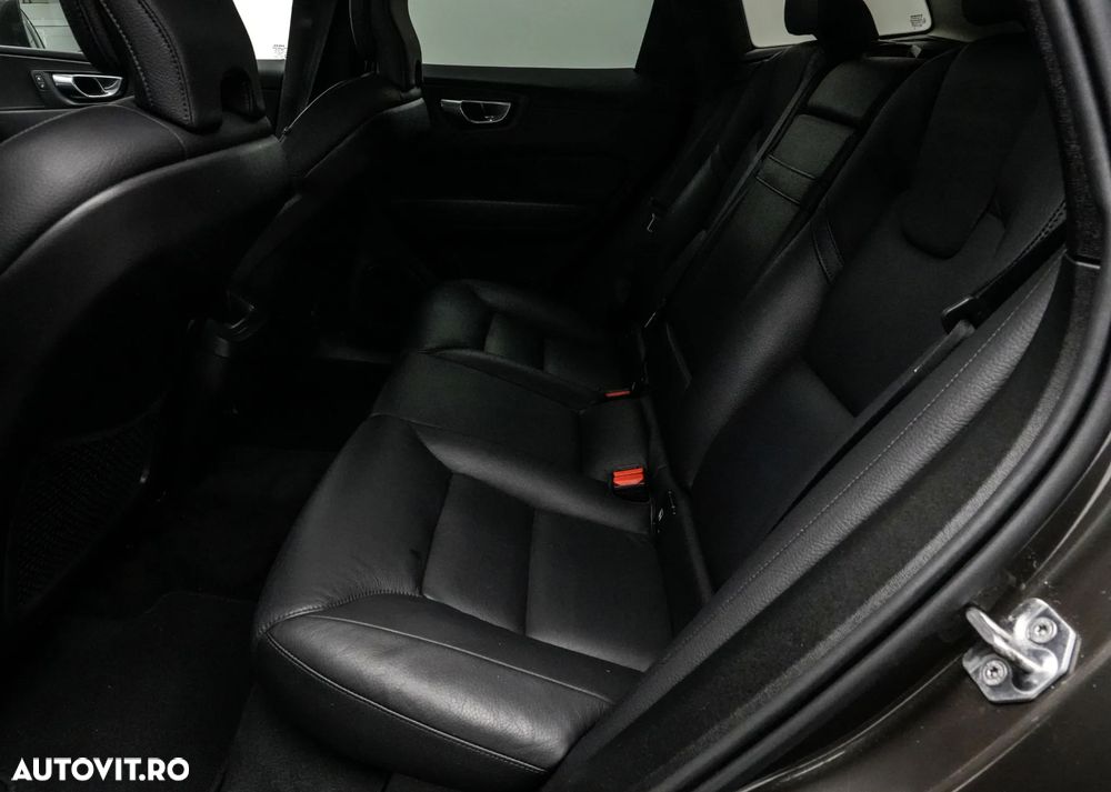 Volvo XC 60 D4 Momentum Pro - 15