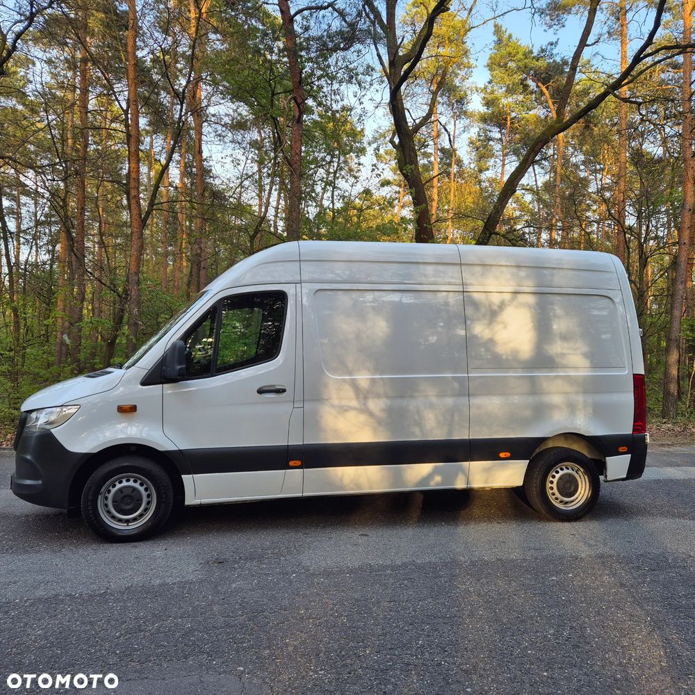 Mercedes-Benz Sprinter - 12