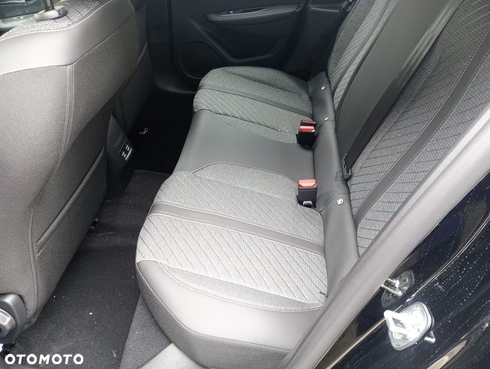 Peugeot 208 1.2 mHEV Allure - 12
