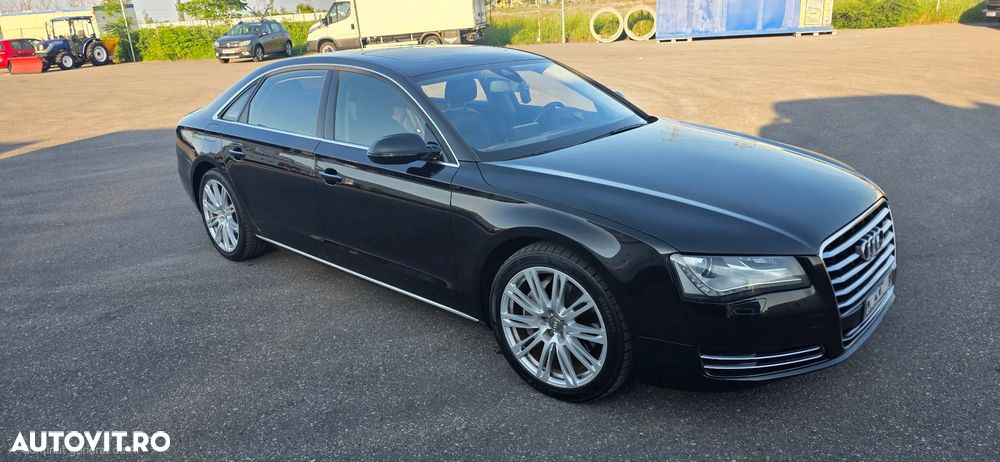 Audi A8 - 1