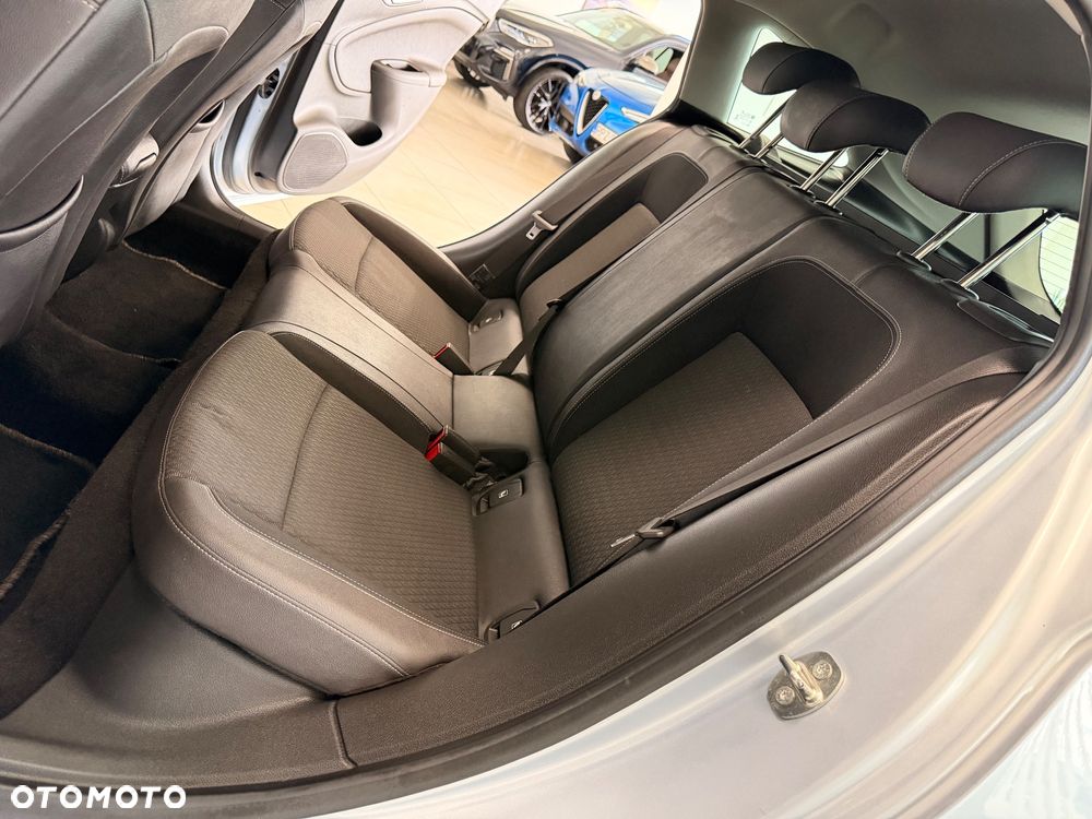Opel Astra - 25