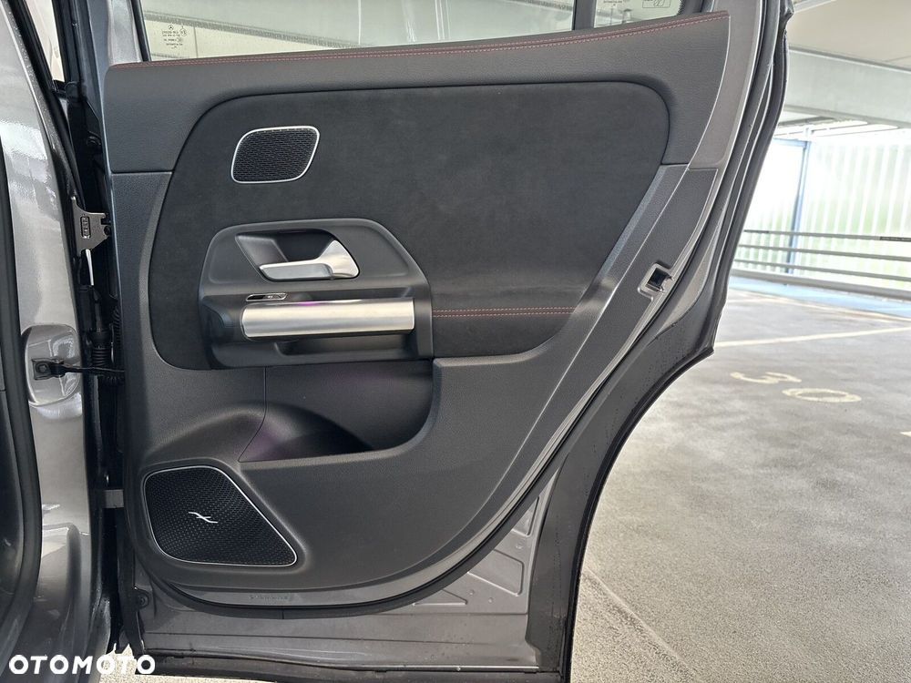 Mercedes-Benz GLA 200 mHEV AMG Line 7G-DCT - 24