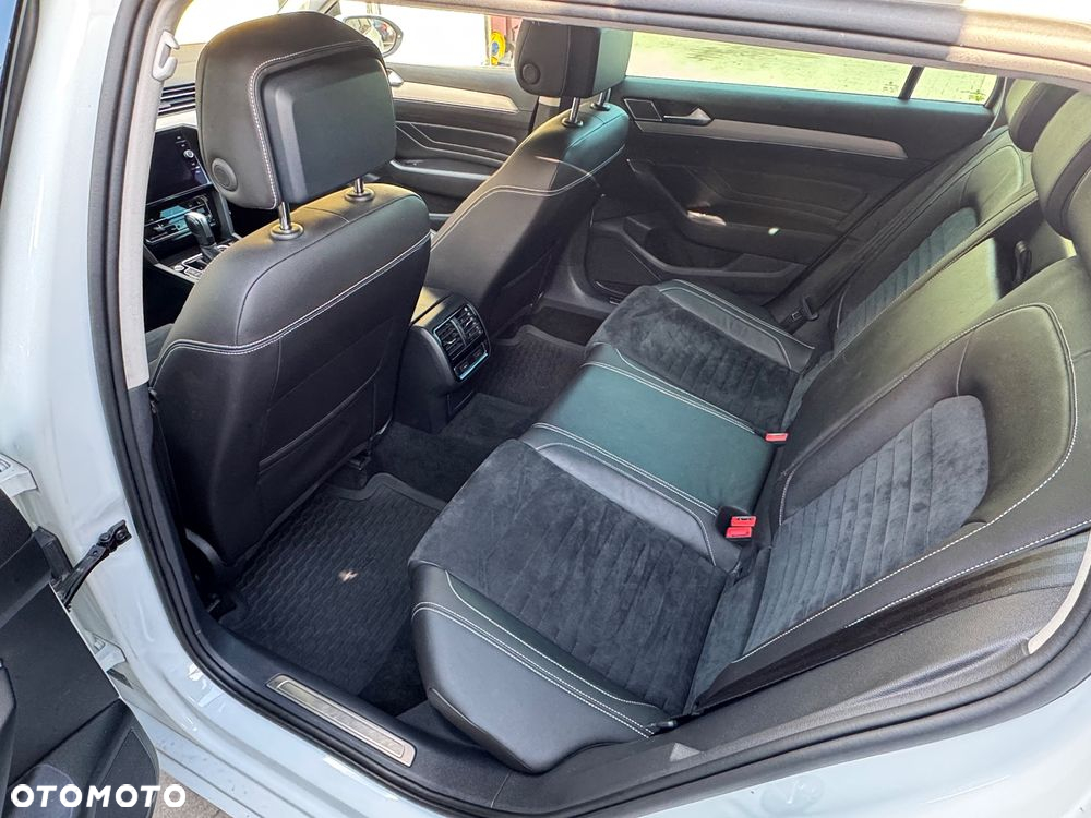 Volkswagen Passat 2.0 TDI 4Mot Elegance DSG - 12