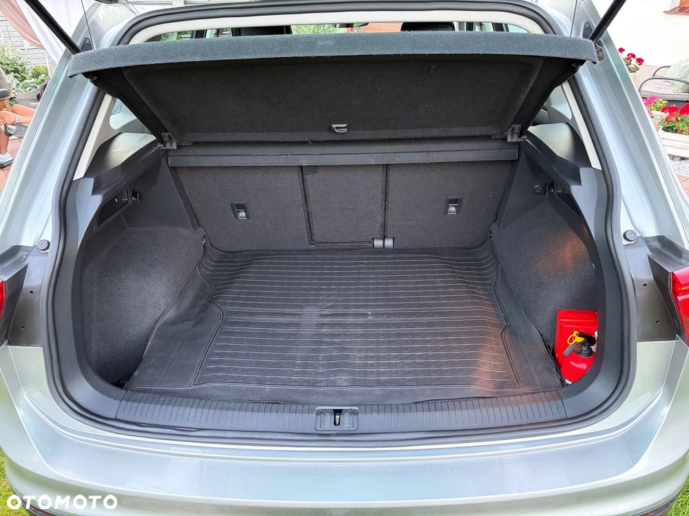 Volkswagen Tiguan - 16