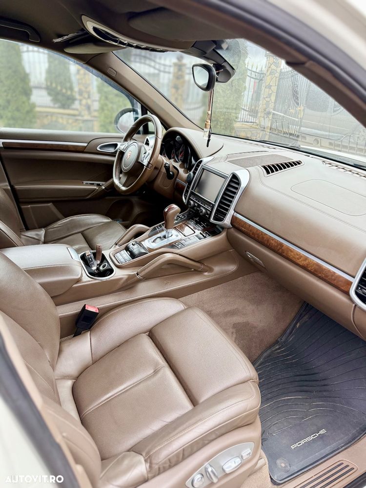 Porsche Cayenne Diesel Platinum Edition - 11