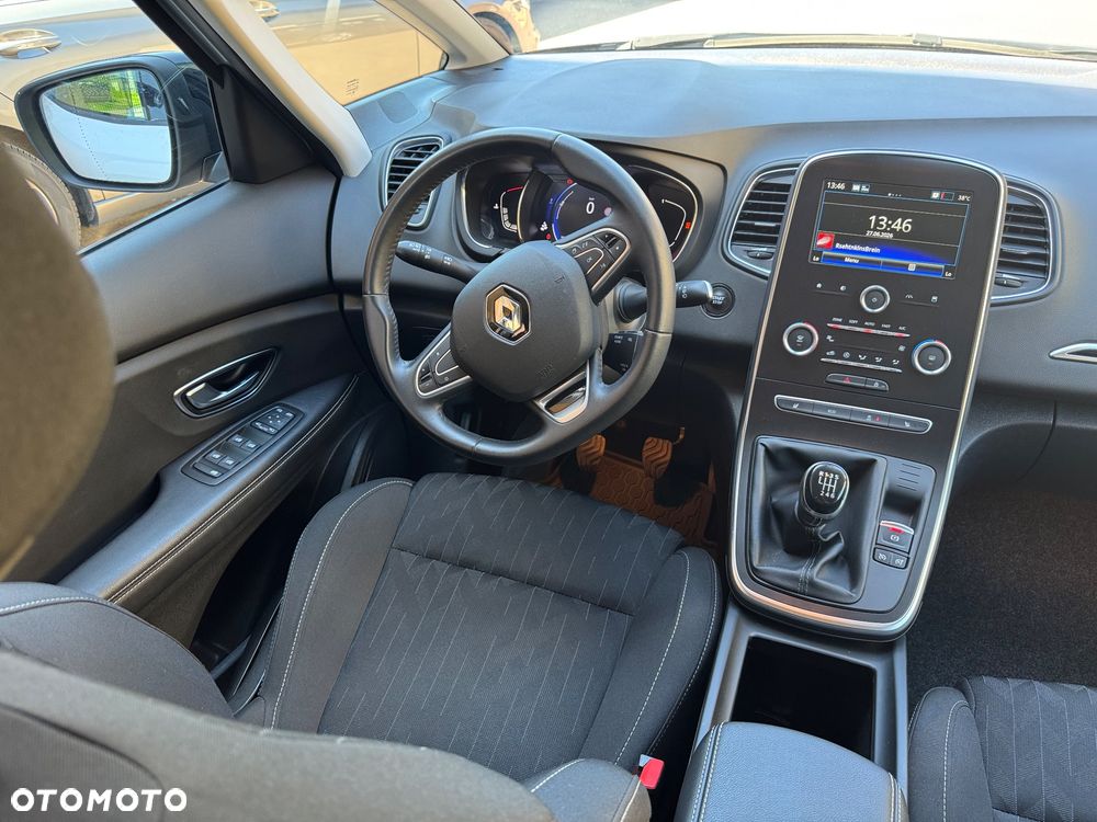 Renault Grand Scenic TCe 140 GPF BLACK EDITION - 16