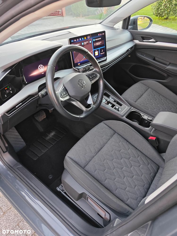 Volkswagen Golf - 10