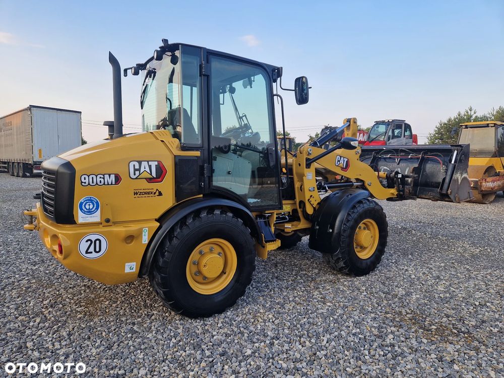 Caterpillar 906M - 4