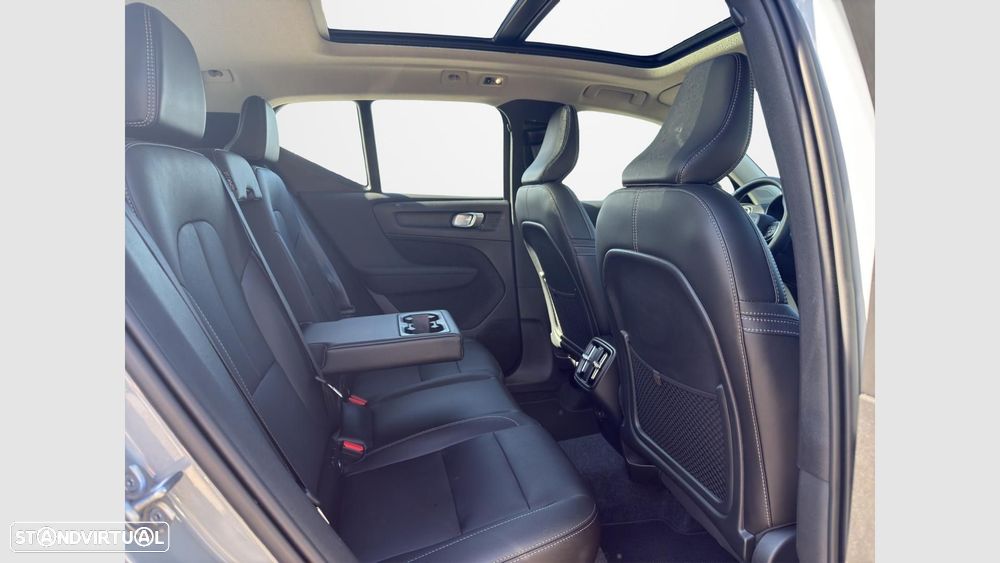 Volvo XC 40 1.5 T2 Plus Dark Auto - 16