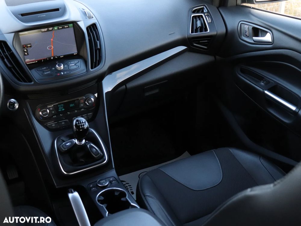 Ford Kuga 2.0 TDCi 4x2 Titanium - 24