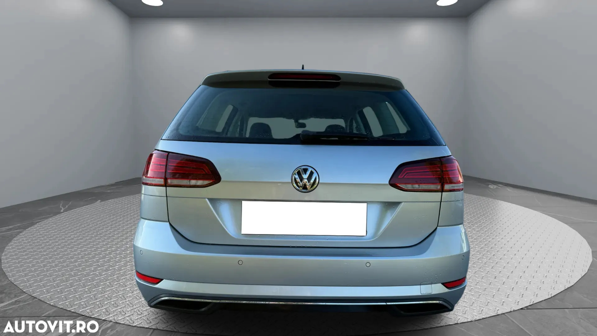 Volkswagen Golf 2.0 TDI DSG Comfortline - 4