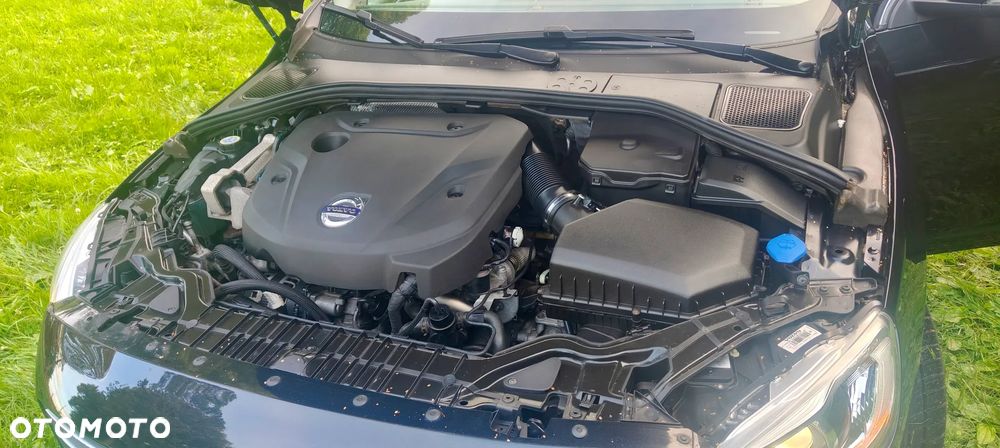 Volvo V60 D4 Summum - 34
