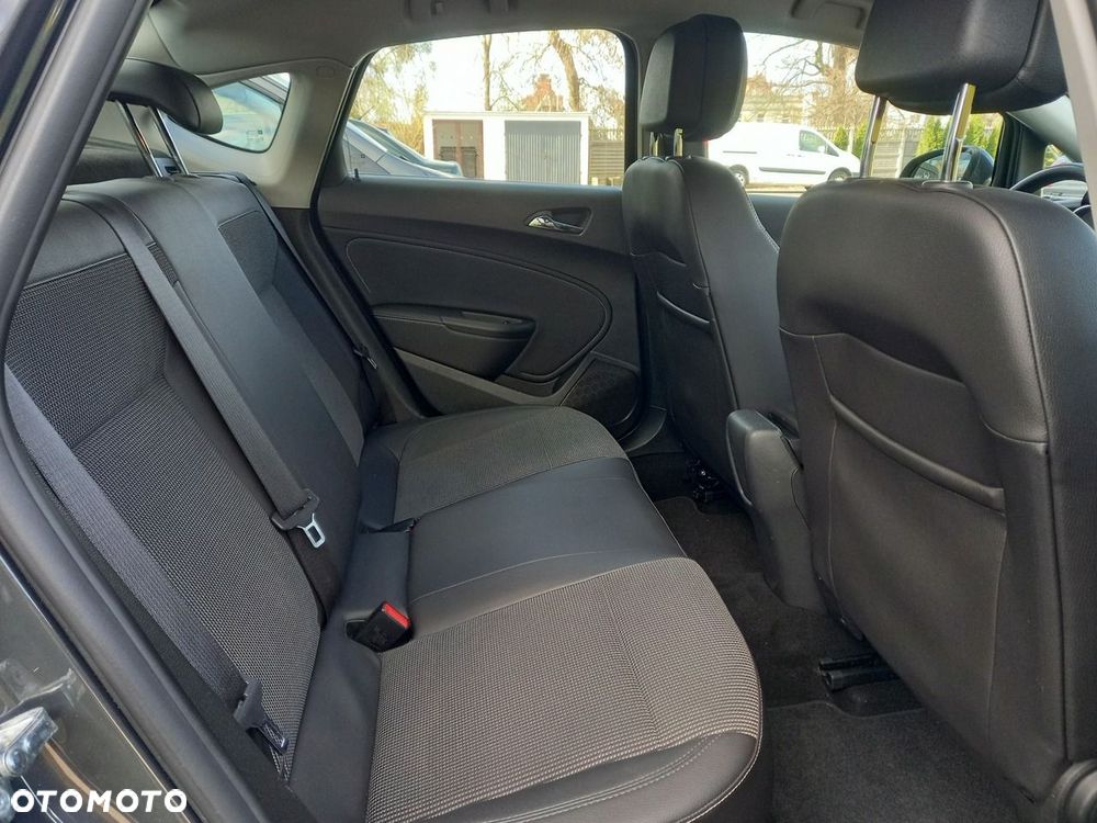 Opel Astra 1.4 Innovation - 23