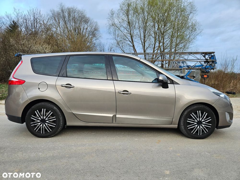 Renault Grand Scenic 1.6 16V 110 Dynamique - 2