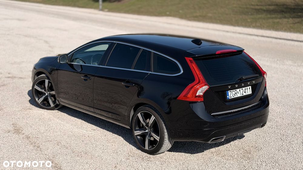 Volvo V60 D6 AWD Plug-in Hybrid Summum - 5