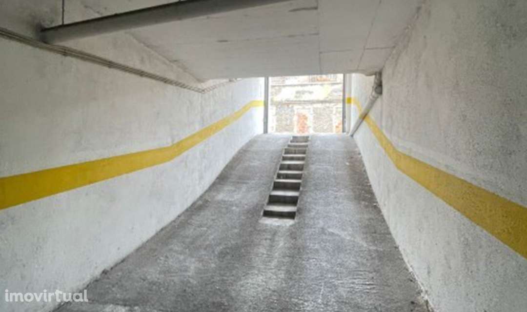 Garagen e estacionamento em Barreiro, Alto do Seixalinho - Grande imagem: 5/18