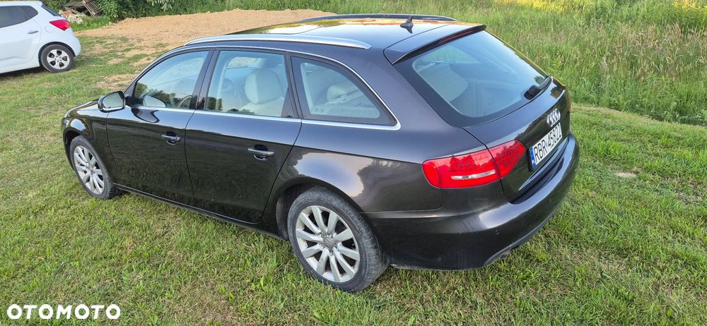 Audi A4 Avant 2.0 TDI DPF quattro S line Sportpaket - 6