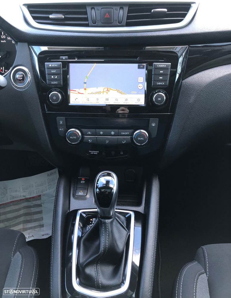 Nissan Qashqai 1.5 dCi N-Connecta DCT - 32