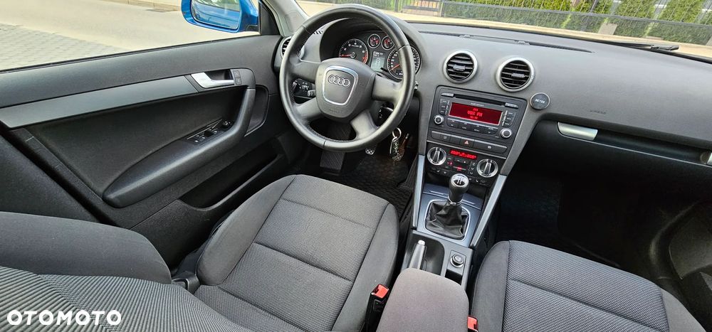 Audi A3 Sportback 1.6 Attraction - 19