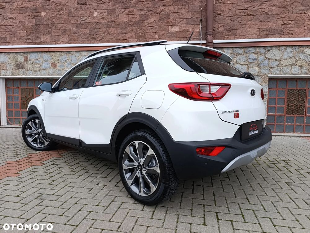Kia Stonic 1.4 L - 9