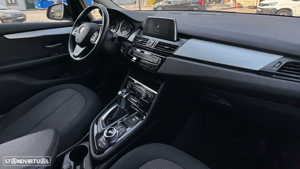 BMW 225xe Active Tourer - 19
