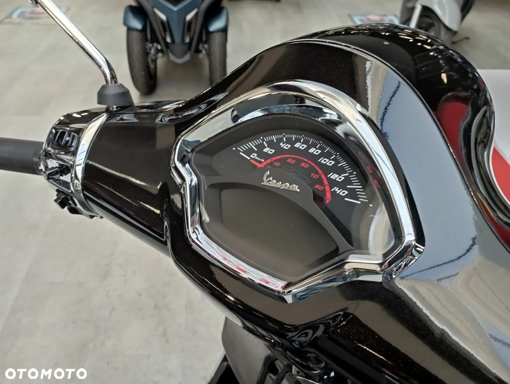 Vespa GTS - 12
