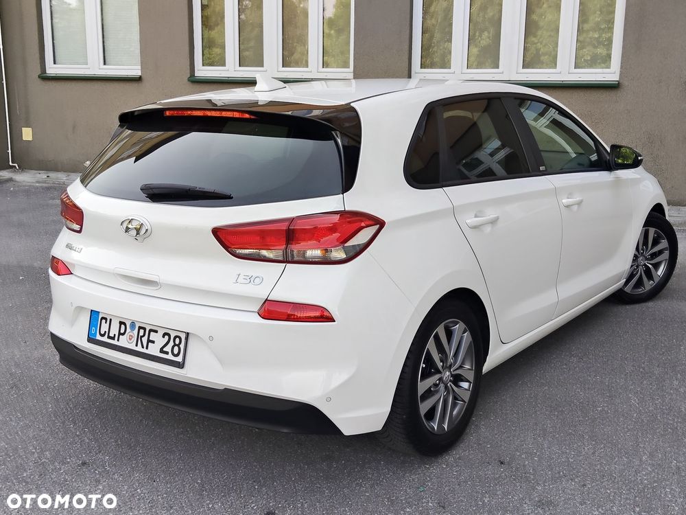 Hyundai i30 1.4 Premium - 17