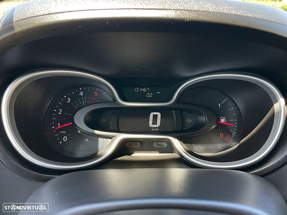 Renault Trafic 2.0 dCi IVA Dedutível - 35