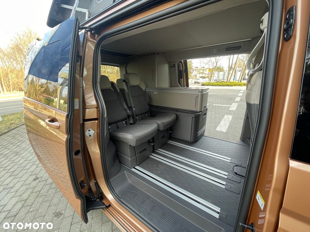 Volkswagen california Nowa California Coast silnik: 2,0 l TDI SCR 150 KM / skrzynia biegów: 7-biegowa DSG rozstaw osi: 3124 mm - 22