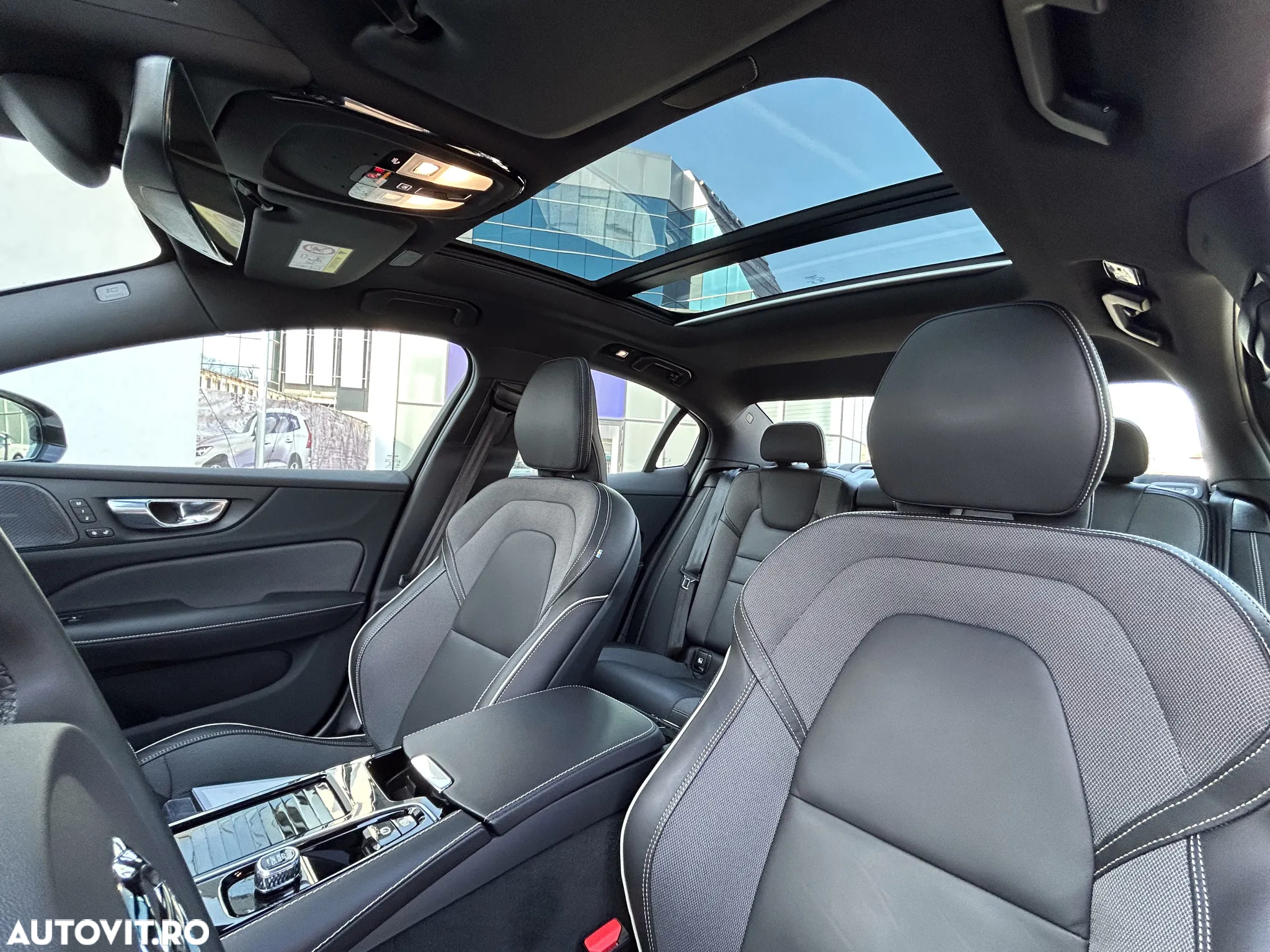 Volvo S60 T8 eAWD R-Design - 21