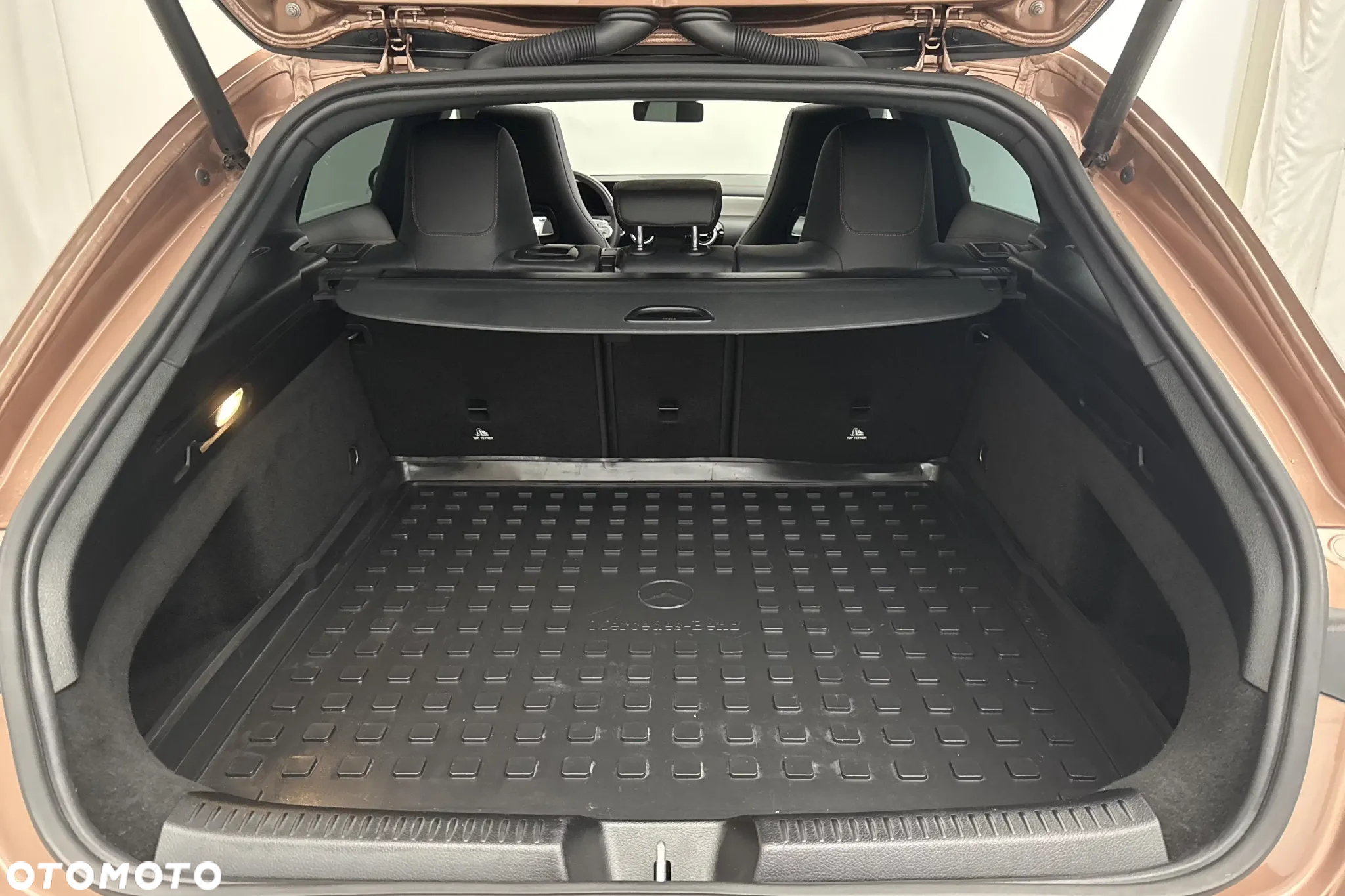 Mercedes-Benz CLA 250 e Shooting Brake 8G-DCT AMG Line - 9
