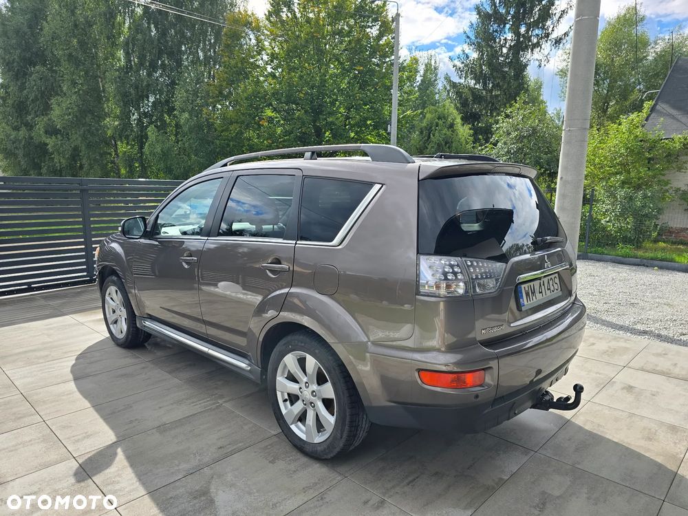 Mitsubishi Outlander - 7