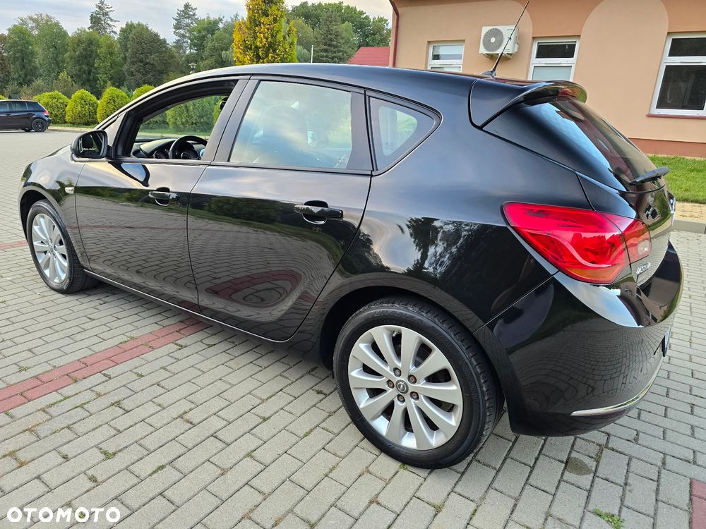 Opel Astra 1.4 Turbo Edition - 9